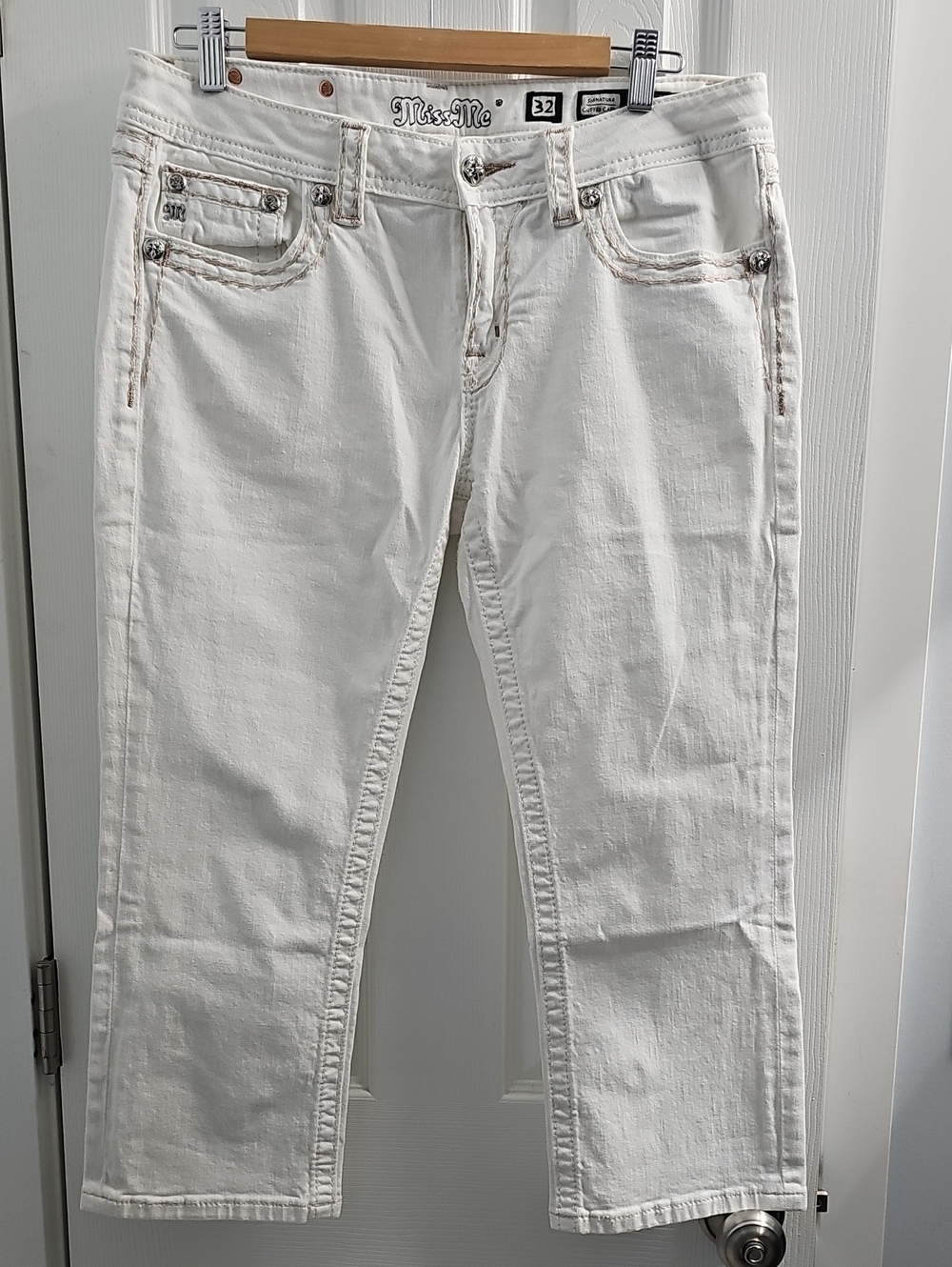 Miss Me White Cuffed Capri Women's Jeans